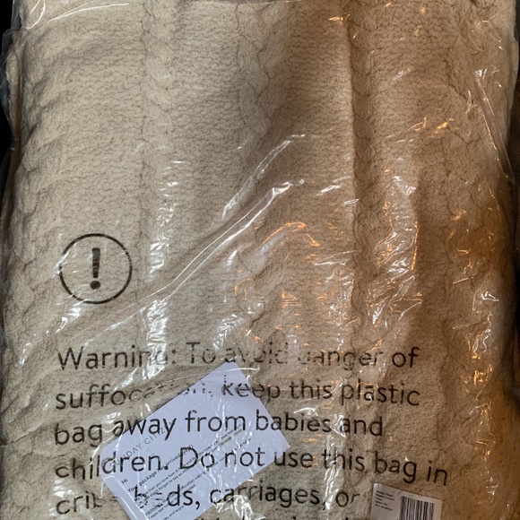 Sunday Citizen Braided Pom Pom Throw - Picture 3 of 3